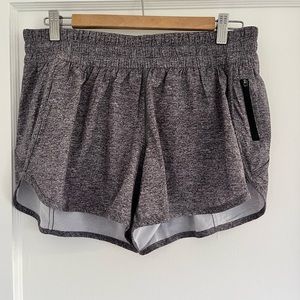 Lululemon track that short size 12